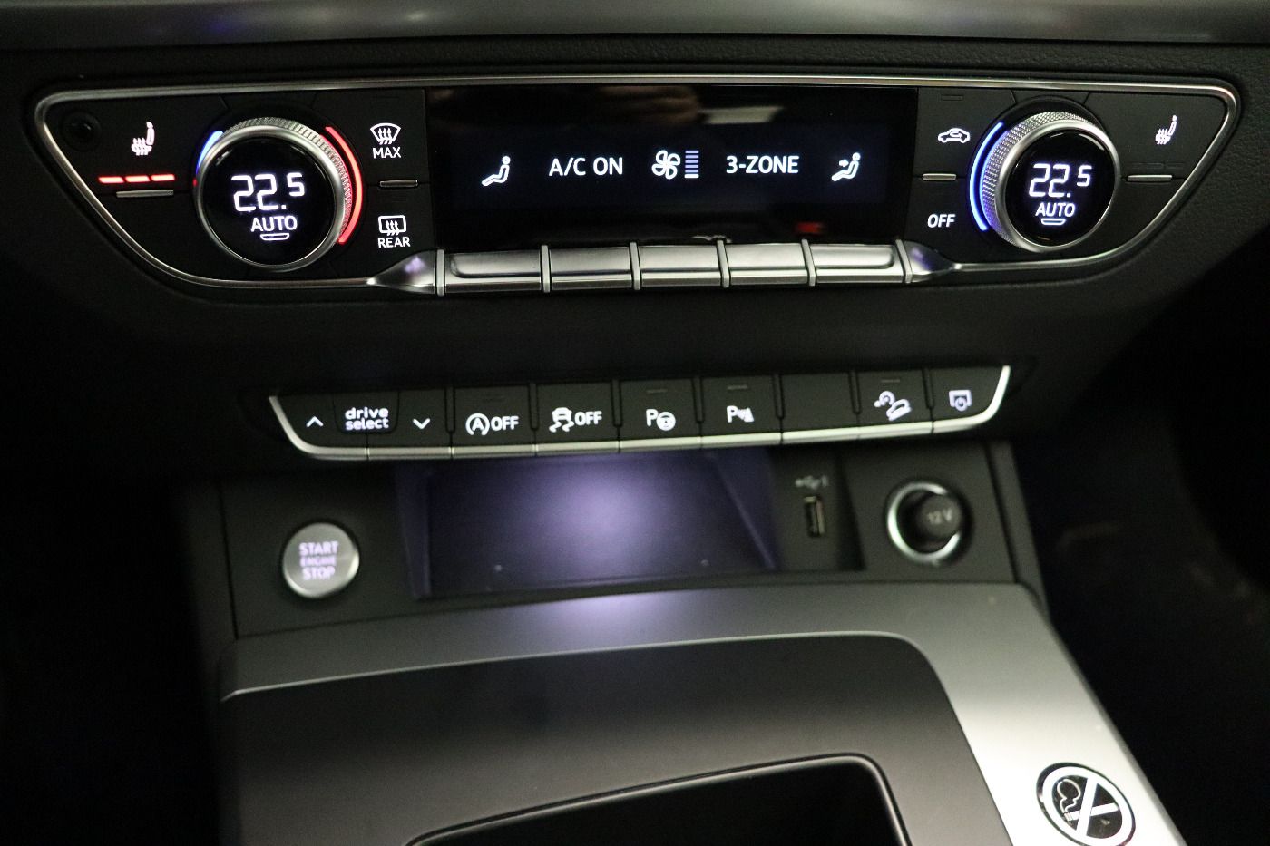 Fahrzeugabbildung Audi Q5 Sportback 45 TFSI quattro S tronic Matrix|AHK