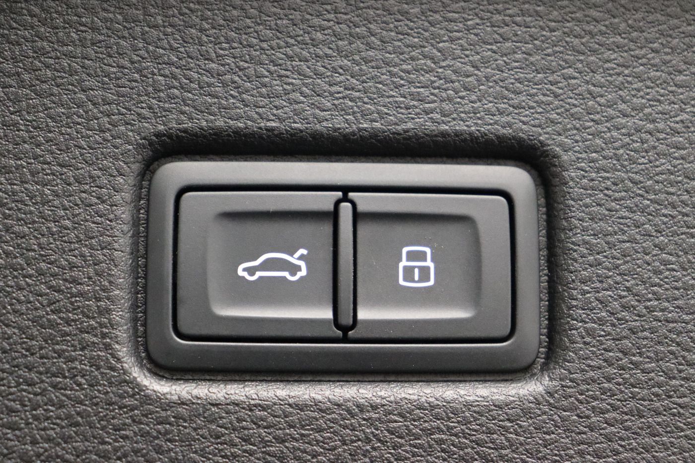 Fahrzeugabbildung Audi Q5 Sportback 45 TFSI quattro S tronic Matrix|AHK