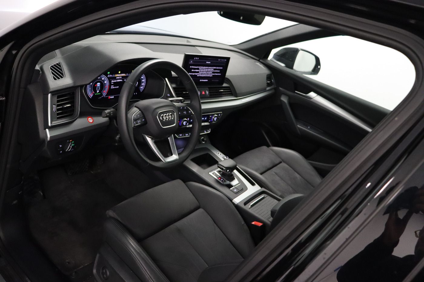 Fahrzeugabbildung Audi Q5 Sportback 45 TFSI quattro S tronic Matrix|AHK