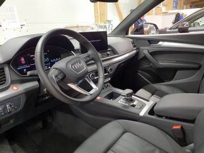 Fahrzeugabbildung Audi Q5 45 TFSI quattro S tronic advanced Matrix|AHK