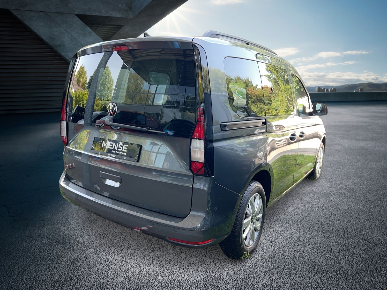 Fahrzeugabbildung Volkswagen Caddy 1.5 TSI Life CarPlay|Navi|KlimaA|PDC