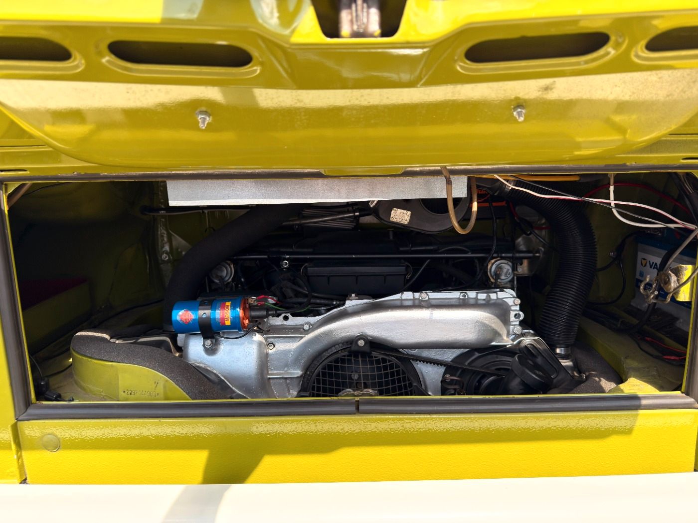 Fahrzeugabbildung Volkswagen T2 Camper Restaurierung