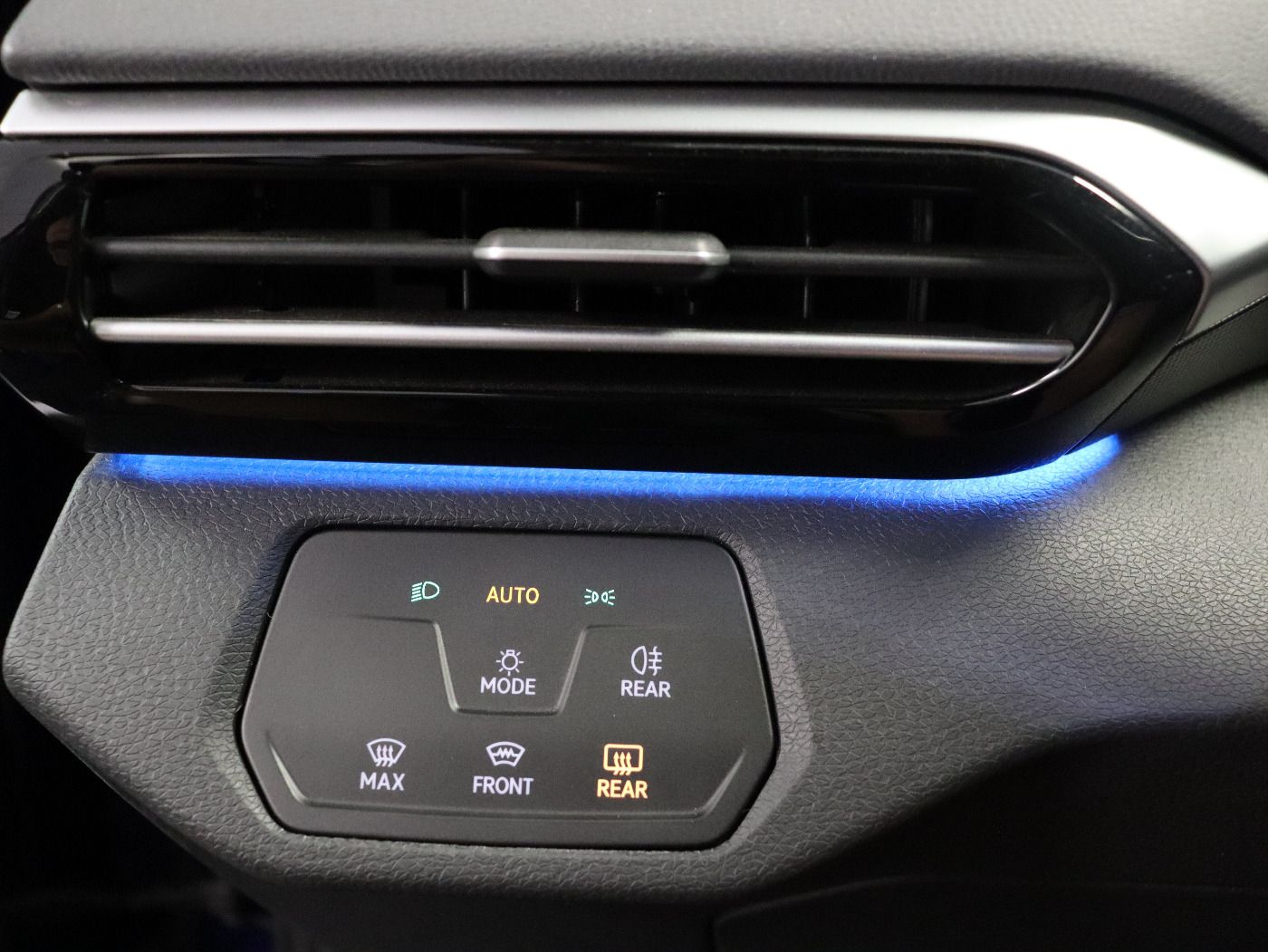 Fahrzeugabbildung Volkswagen ID.4 Pro CarPlay|AHK|ACC|LED|Navi|Akustikglas|LM
