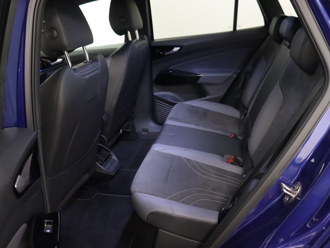 Fahrzeugabbildung Volkswagen ID.4 Pro CarPlay|AHK|ACC|LED|Navi|Akustikglas|LM