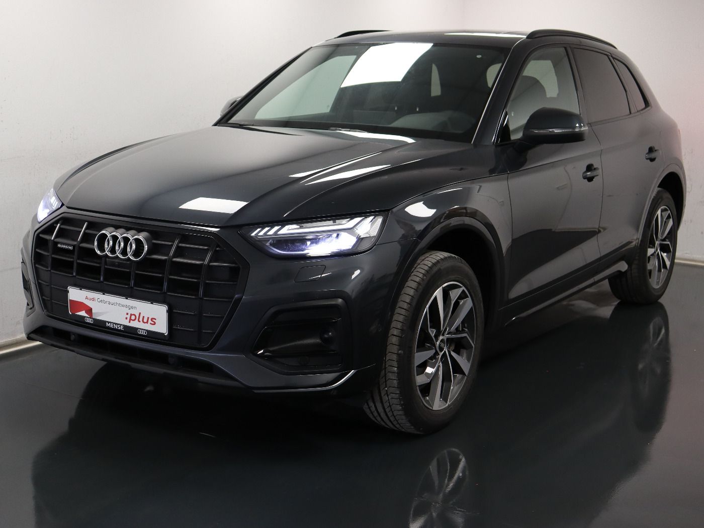 Fahrzeugabbildung Audi Q5 45 TFSI quattro S tronic advanced Matrix|AHK