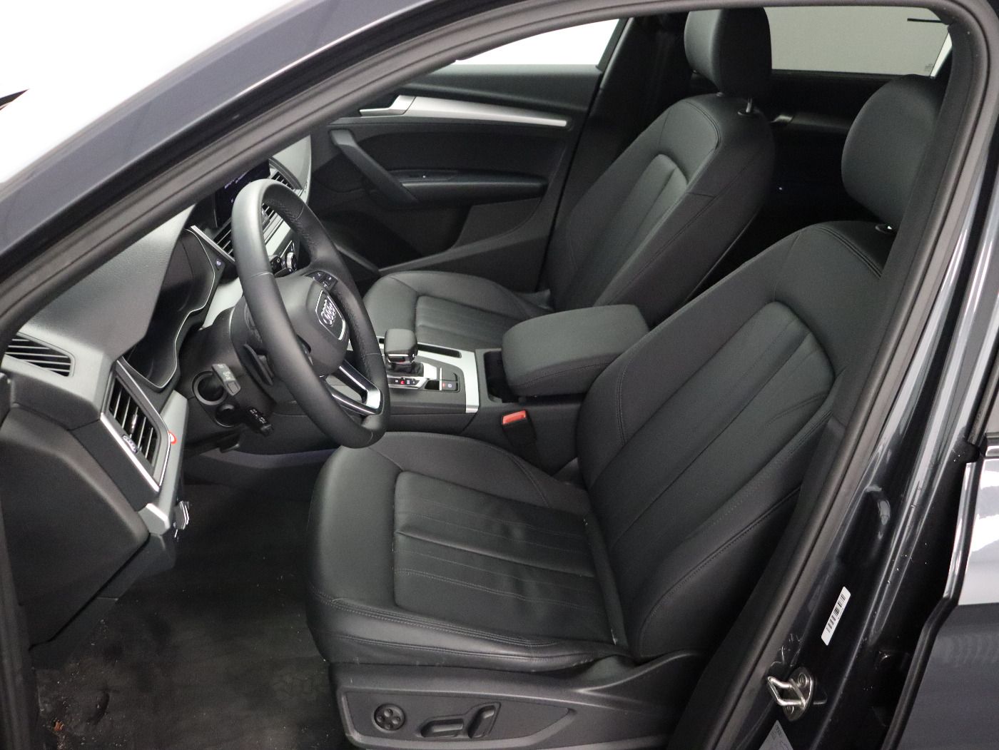 Fahrzeugabbildung Audi Q5 45 TFSI quattro S tronic advanced Matrix|AHK