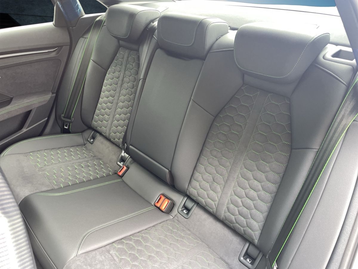 Fahrzeugabbildung Audi RS 3 Limousine 294 kW S tronic Matrix|Sonos|HUD