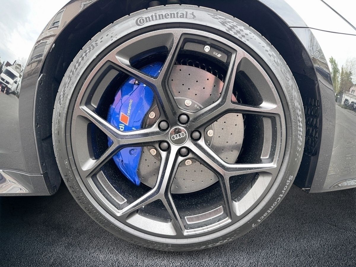 Fahrzeugabbildung Audi RS6 Avant performance |Luft