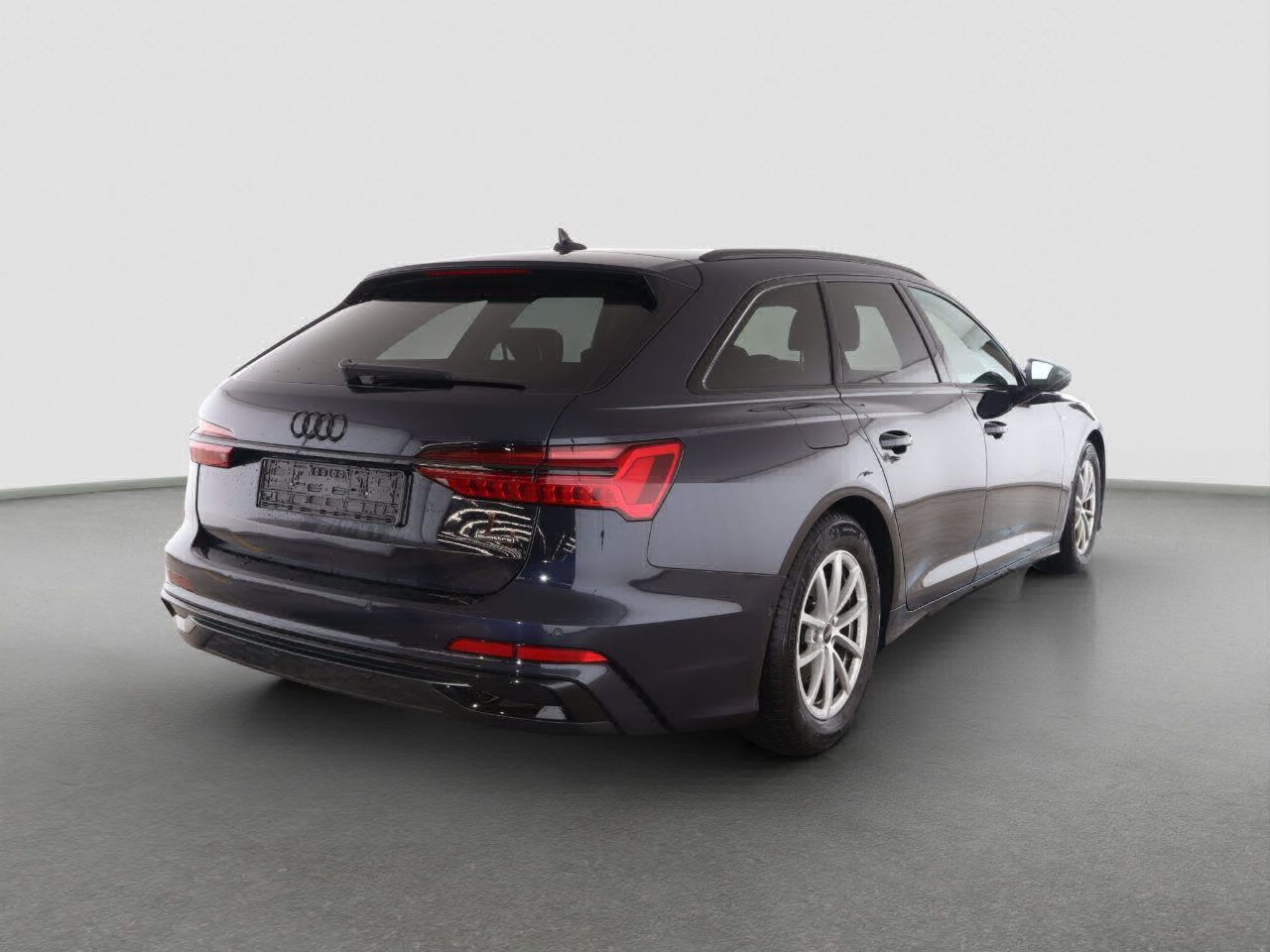 Fahrzeugabbildung Audi A6 Avant 40 TDI quattro S tronic S line Matrix