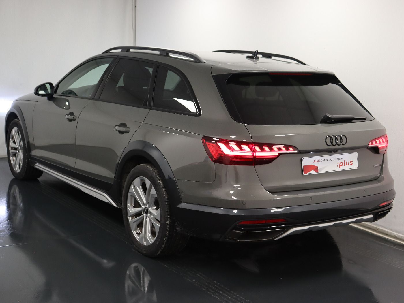 Fahrzeugabbildung Audi A4 allroad 45 TFSI quattro S tronic AHK|4xSHZG