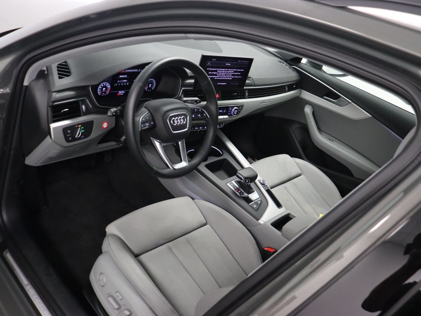 Fahrzeugabbildung Audi A4 allroad 45 TFSI quattro S tronic AHK|4xSHZG