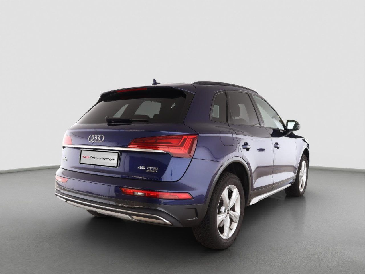 Fahrzeugabbildung Audi Q5 45 TFSI quattro S tronic S line Matrix|AHK|LM