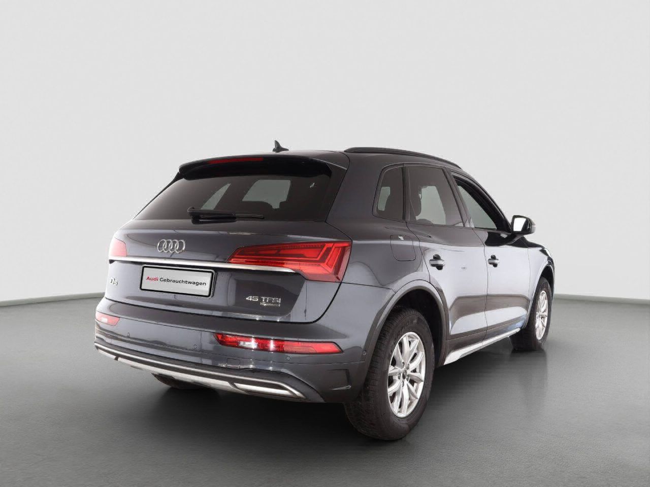 Fahrzeugabbildung Audi Q5 45 TFSI quattro S tronic S line Matrix|AHK|LM