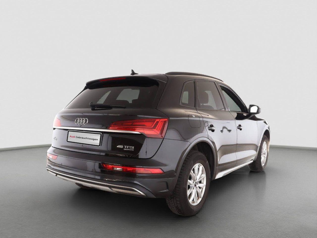 Fahrzeugabbildung Audi Q5 45 TFSI quattro S tronic S-Line Matrix|AHK|LM