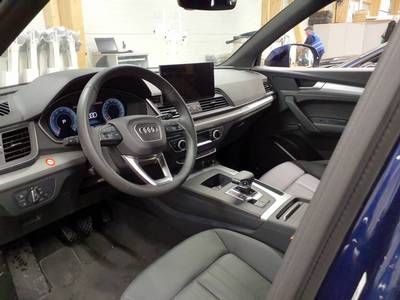 Fahrzeugabbildung Audi Q5 45 TFSI quattro S tronic advanced Matrix|AHK