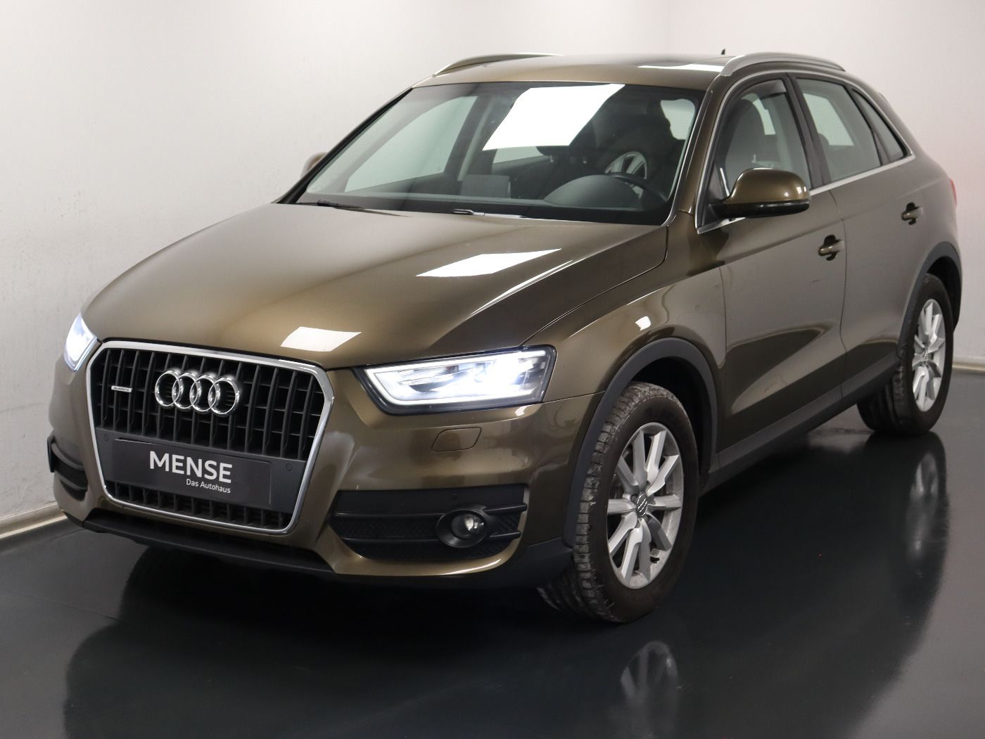 Fahrzeugabbildung Audi Q3 2.0 TDI quattro S tronic Pano|Navi|Xenon|PDC