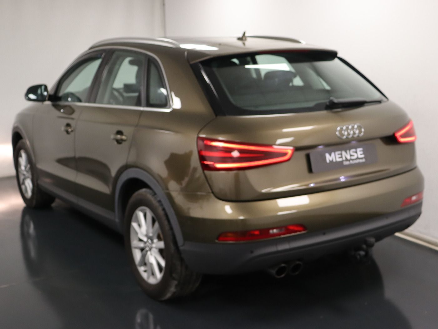 Fahrzeugabbildung Audi Q3 2.0 TDI quattro S tronic Pano|Navi|Xenon|PDC