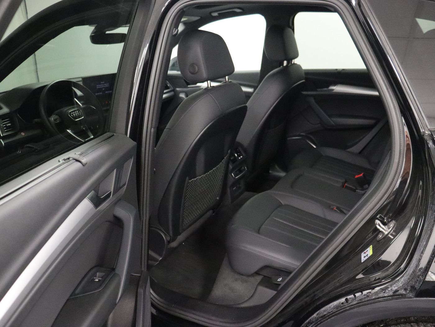 Fahrzeugabbildung Audi Q5 45 TFSI quattro S tronic advanced Matrix|AHK
