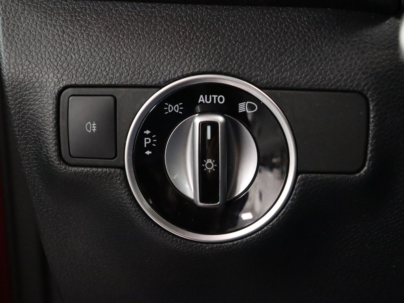 Fahrzeugabbildung Mercedes-Benz B 250 Style LED|Navi|Facelift|Fernlichtass.|PDC