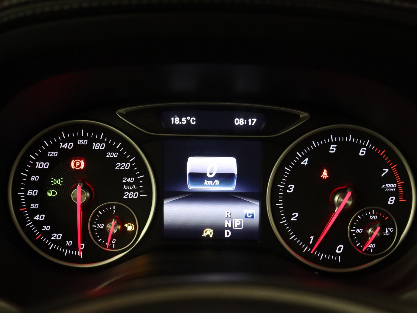 Fahrzeugabbildung Mercedes-Benz B 250 Style LED|Navi|Facelift|Fernlichtass.|PDC