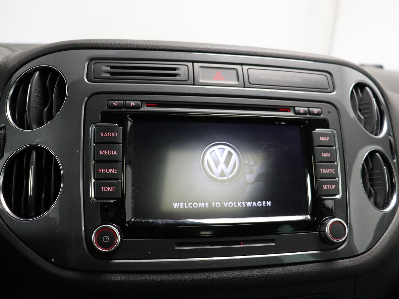 Fahrzeugabbildung Volkswagen Tiguan 2.0 TDI BMT 4Motion Sport & Style AHK|SD