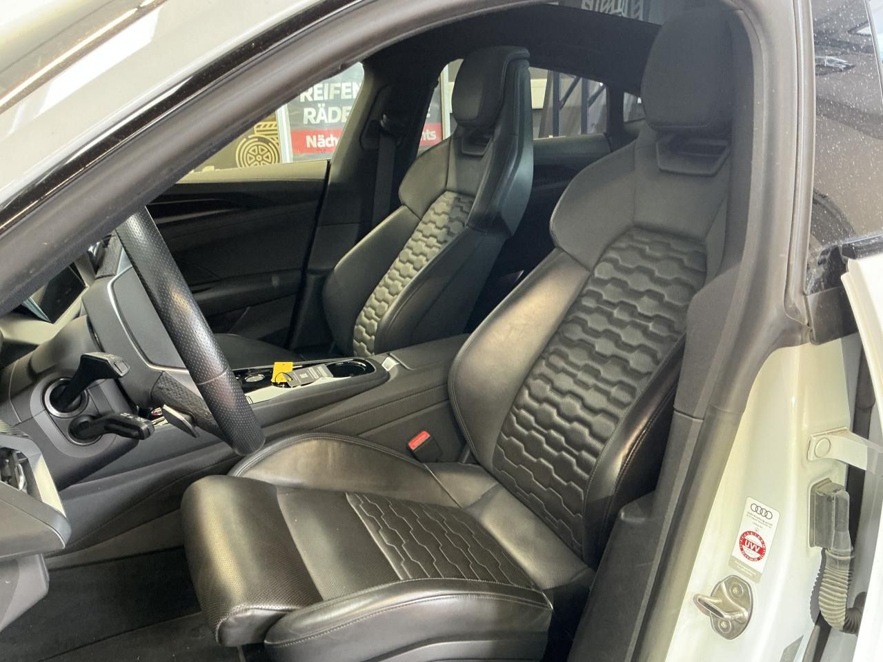 Fahrzeugabbildung Audi e-tron GT quattro Matrix|B&O|CarPlay|HUD|Luft|SD