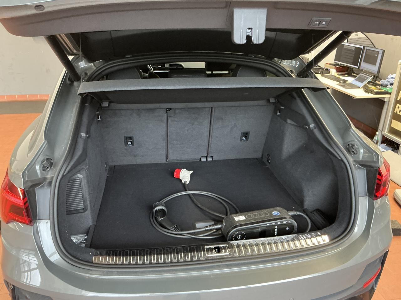 Fahrzeugabbildung Audi Q3 Sportback 45 1.4 TFSI e S-Line Standhzg|LED