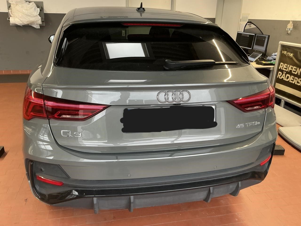Fahrzeugabbildung Audi Q3 Sportback 45 1.4 TFSI e S-Line Standhzg|LED