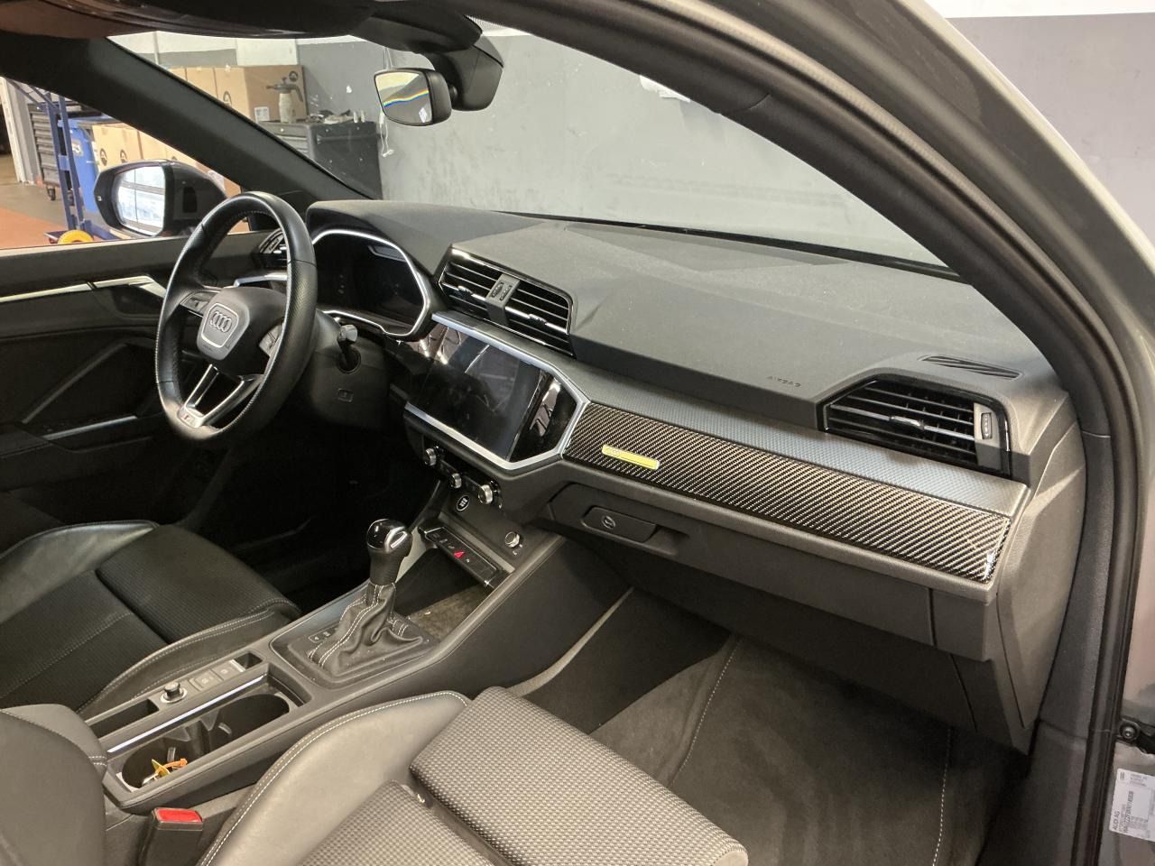 Fahrzeugabbildung Audi Q3 Sportback 45 1.4 TFSI e S-Line Standhzg|LED