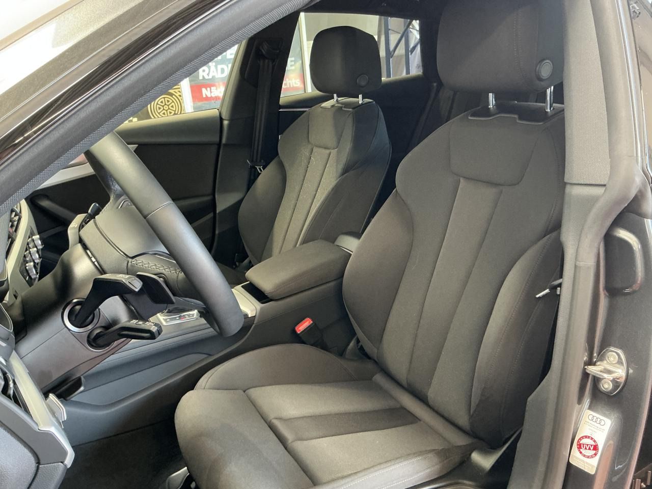Fahrzeugabbildung Audi A5 Sportback 40 2.0 TDI (M-H) S-Line business LM