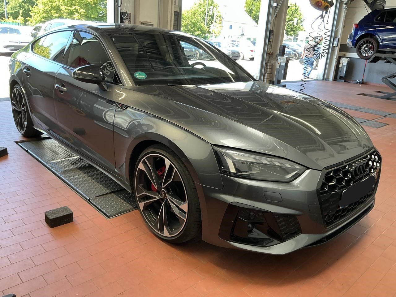 Fahrzeugabbildung Audi A5 Sportback 40 2.0 TDI (M-H) S-Line business LM