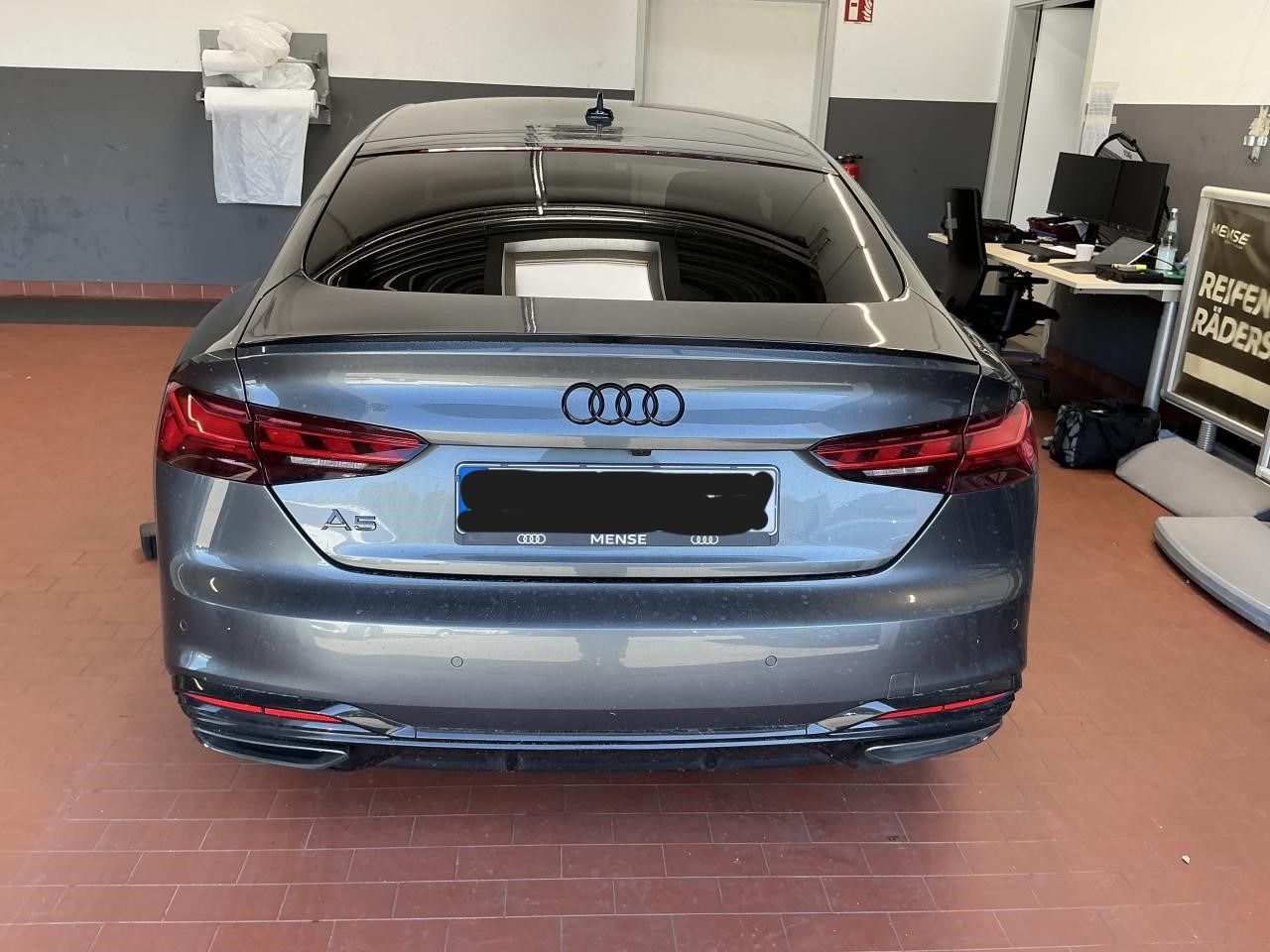 Fahrzeugabbildung Audi A5 Sportback 40 2.0 TDI (M-H) S-Line business LM