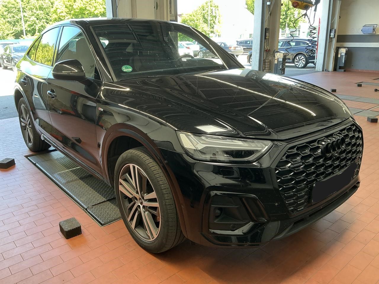 Fahrzeugabbildung Audi Q5 Sportback 55 TFSI e quattro S tronic S line M