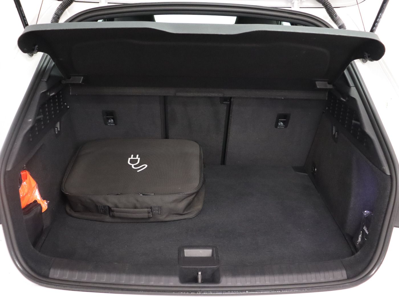 Fahrzeugabbildung Audi A3 Sportback 40 1.4 TFSI e S-Line CarPlay|LED|LM