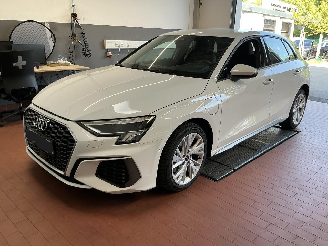 Fahrzeugabbildung Audi A3 Sportback 40 1.4 TFSI e S-Line CarPlay|LED|LM