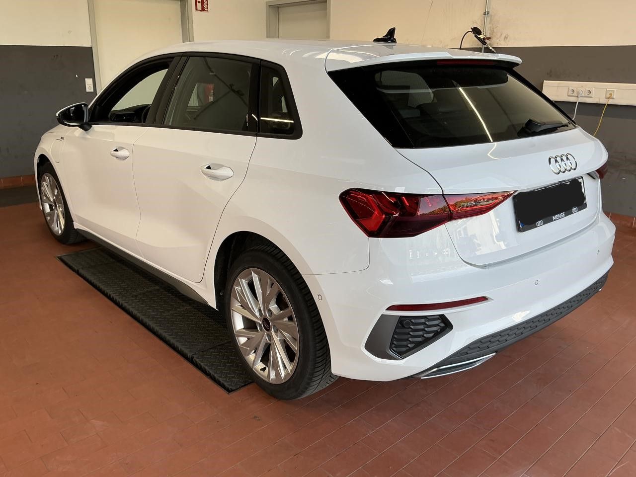 Fahrzeugabbildung Audi A3 Sportback 40 1.4 TFSI e S-Line CarPlay|LED|LM