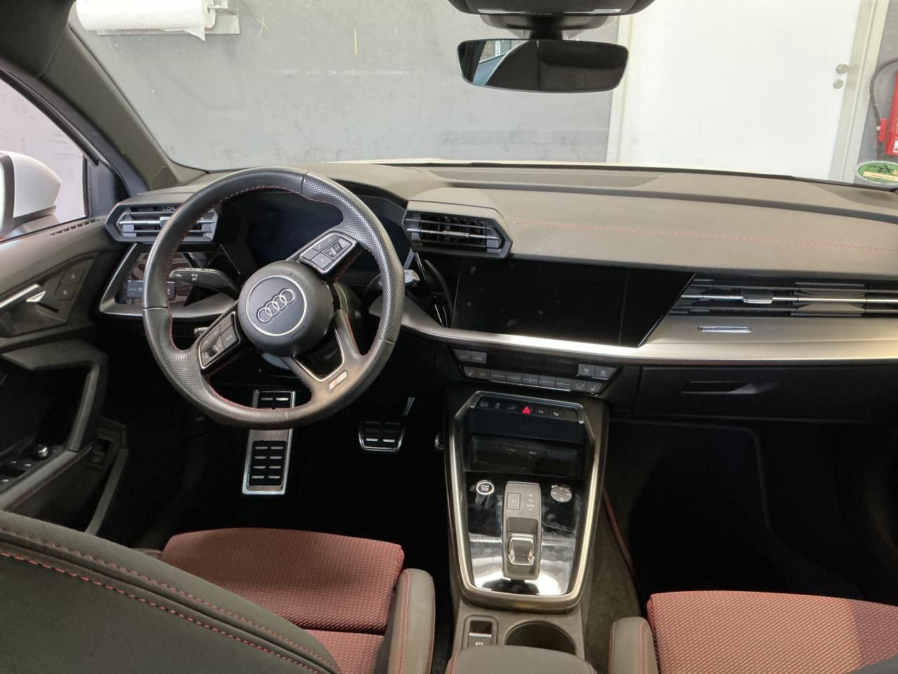 Fahrzeugabbildung Audi A3 Sportback 40 1.4 TFSI e S-Line CarPlay|LED|LM