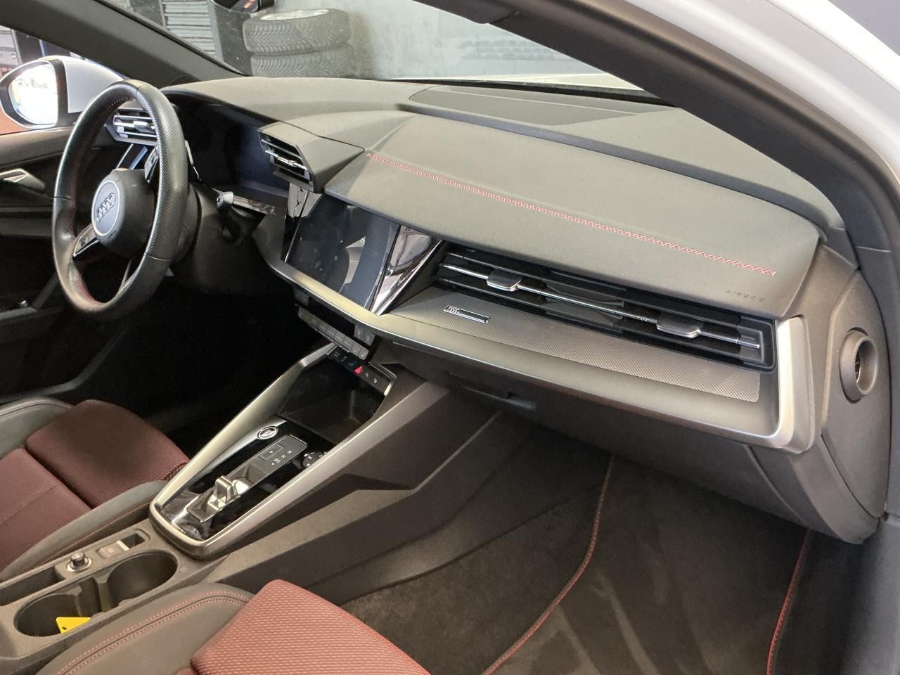 Fahrzeugabbildung Audi A3 Sportback 40 1.4 TFSI e S-Line CarPlay|LED|LM