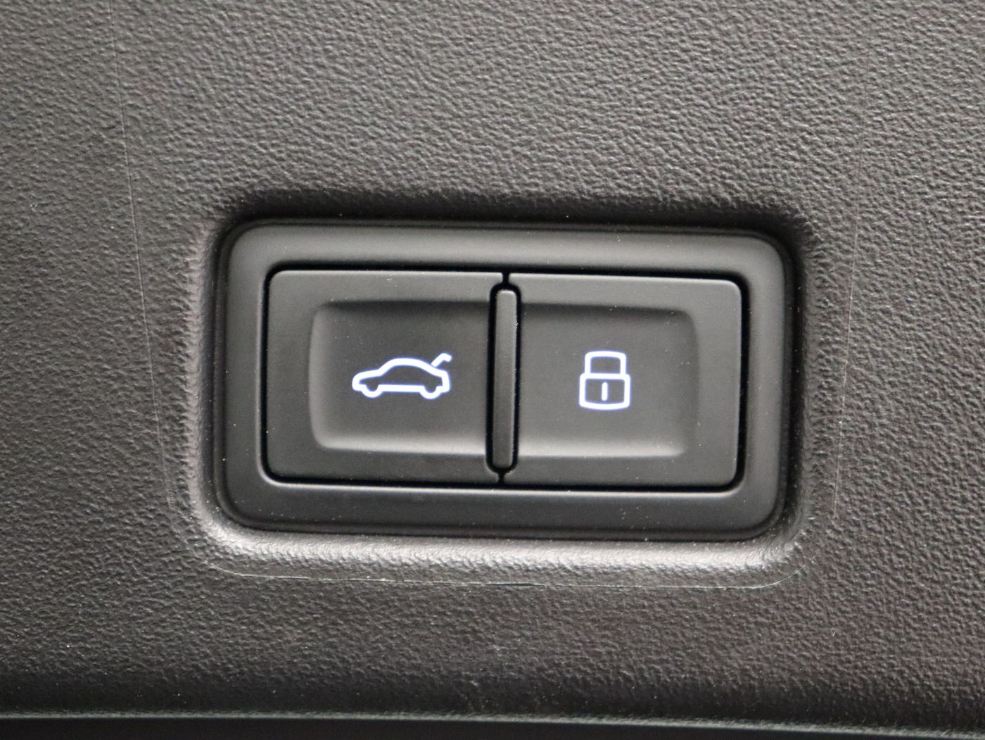 Fahrzeugabbildung Audi Q4 Sportback 40 e-tron basis Matrix|CarPlay|AHK