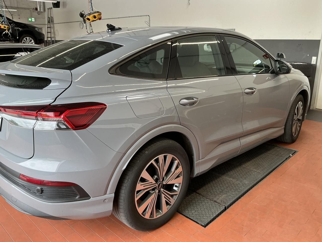 Fahrzeugabbildung Audi Q4 Sportback 40 e-tron basis Matrix|CarPlay|AHK