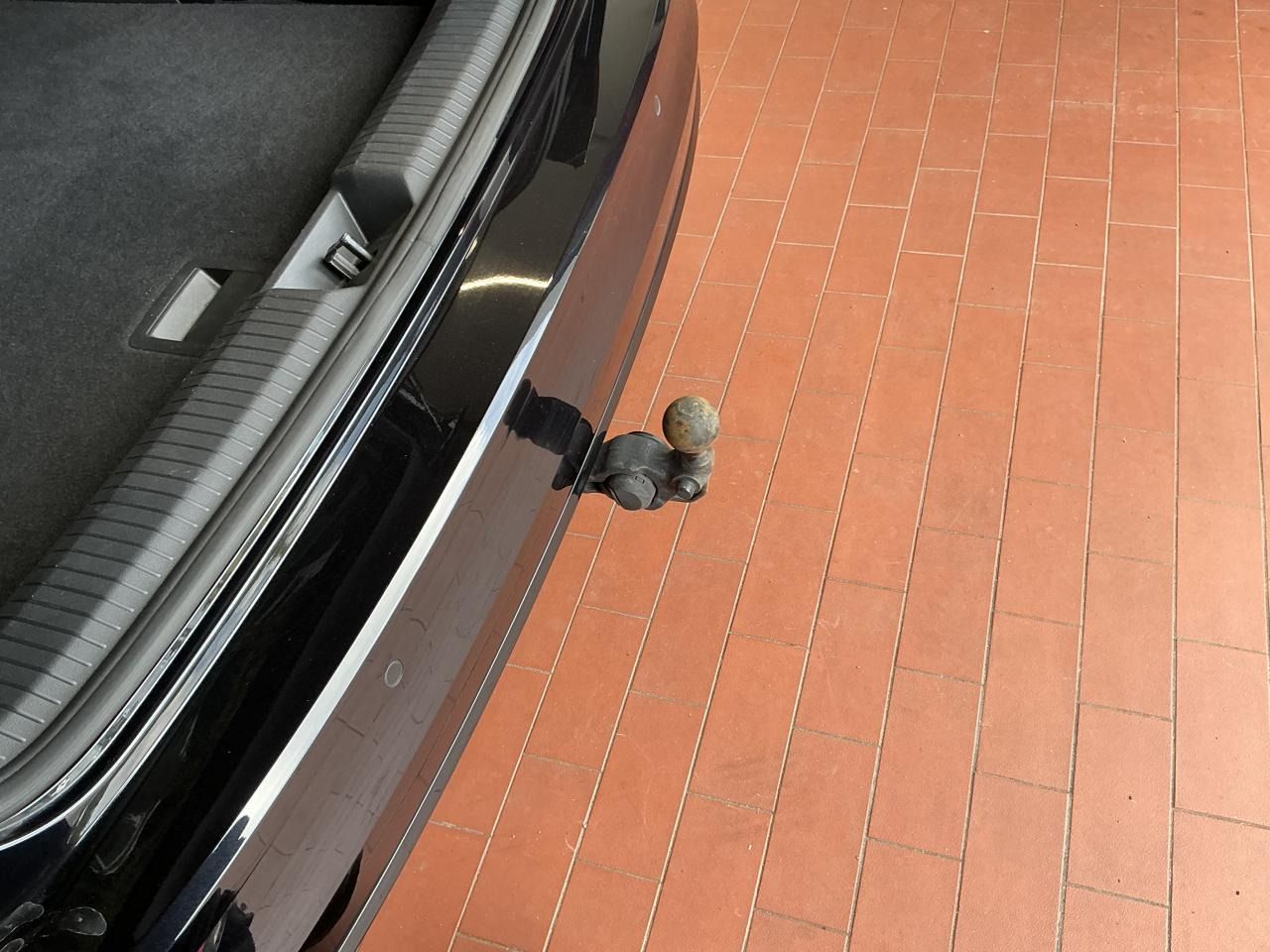 Fahrzeugabbildung Volkswagen Golf VIII Variant 2.0 TDI R-Line IQ.Light|Matrix