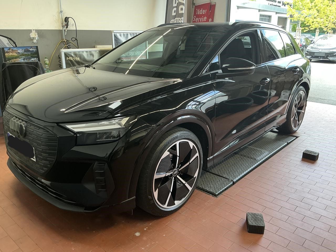 Fahrzeugabbildung Audi Q4 35 e-tron basis Pano|SD|Standhzg|ACC|LED|Navi
