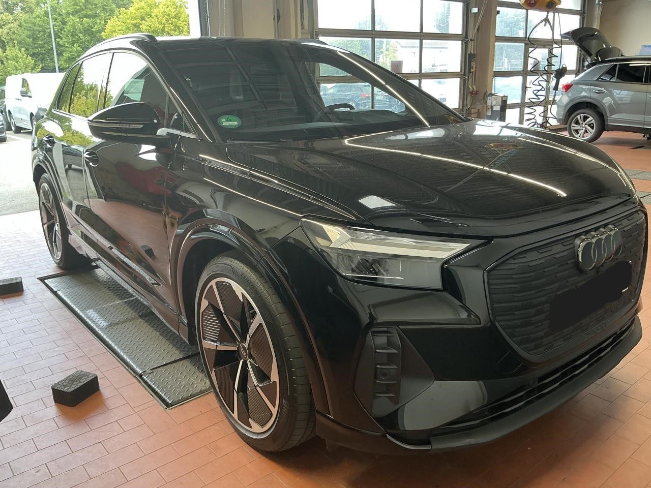 Fahrzeugabbildung Audi Q4 35 e-tron basis Pano|SD|Standhzg|ACC|LED|Navi