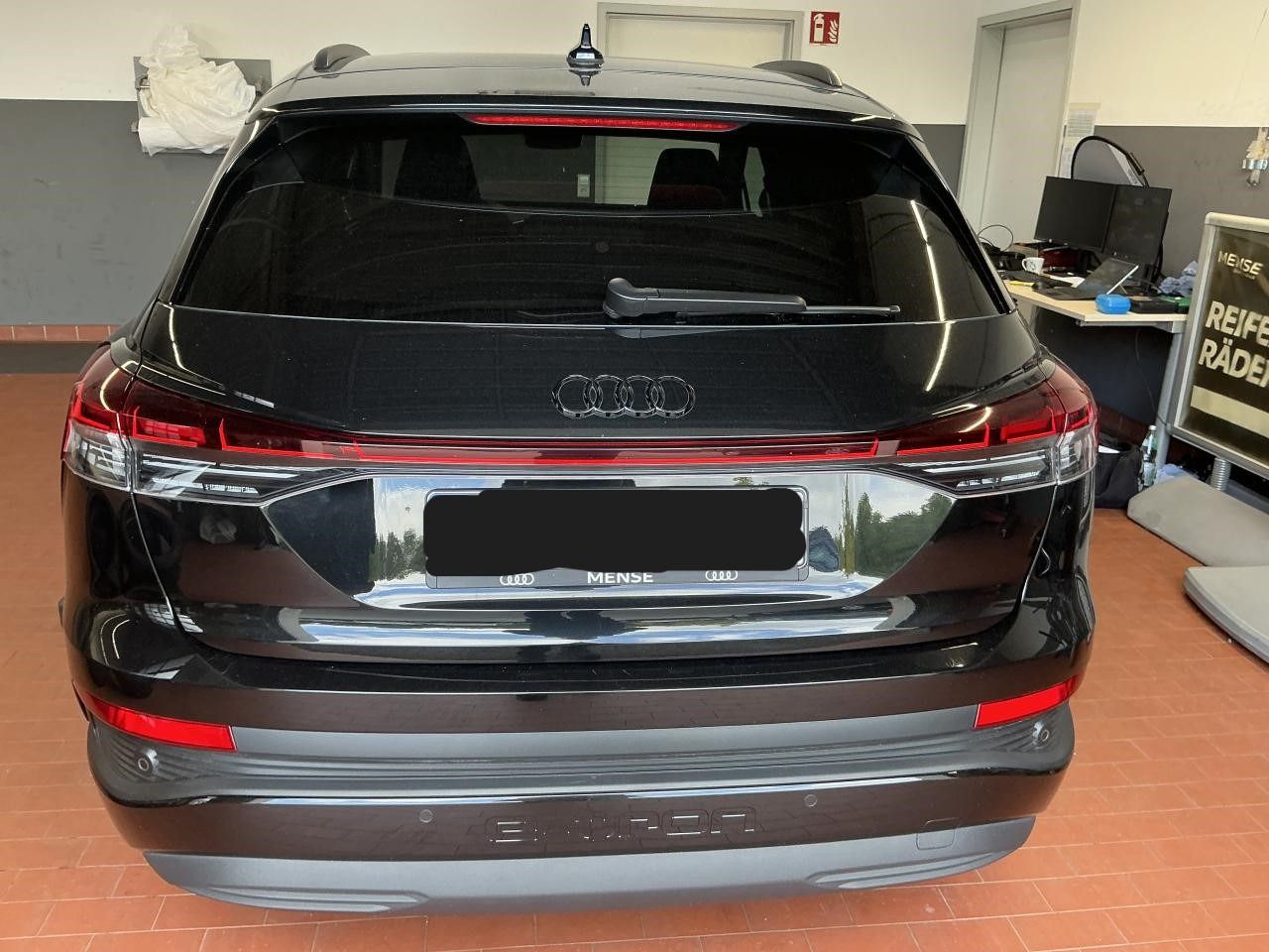 Fahrzeugabbildung Audi Q4 35 e-tron basis Pano|SD|Standhzg|ACC|LED|Navi