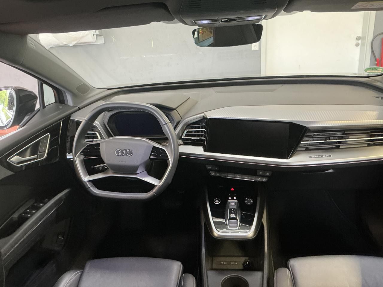 Fahrzeugabbildung Audi Q4 35 e-tron basis Pano|SD|Standhzg|ACC|LED|Navi