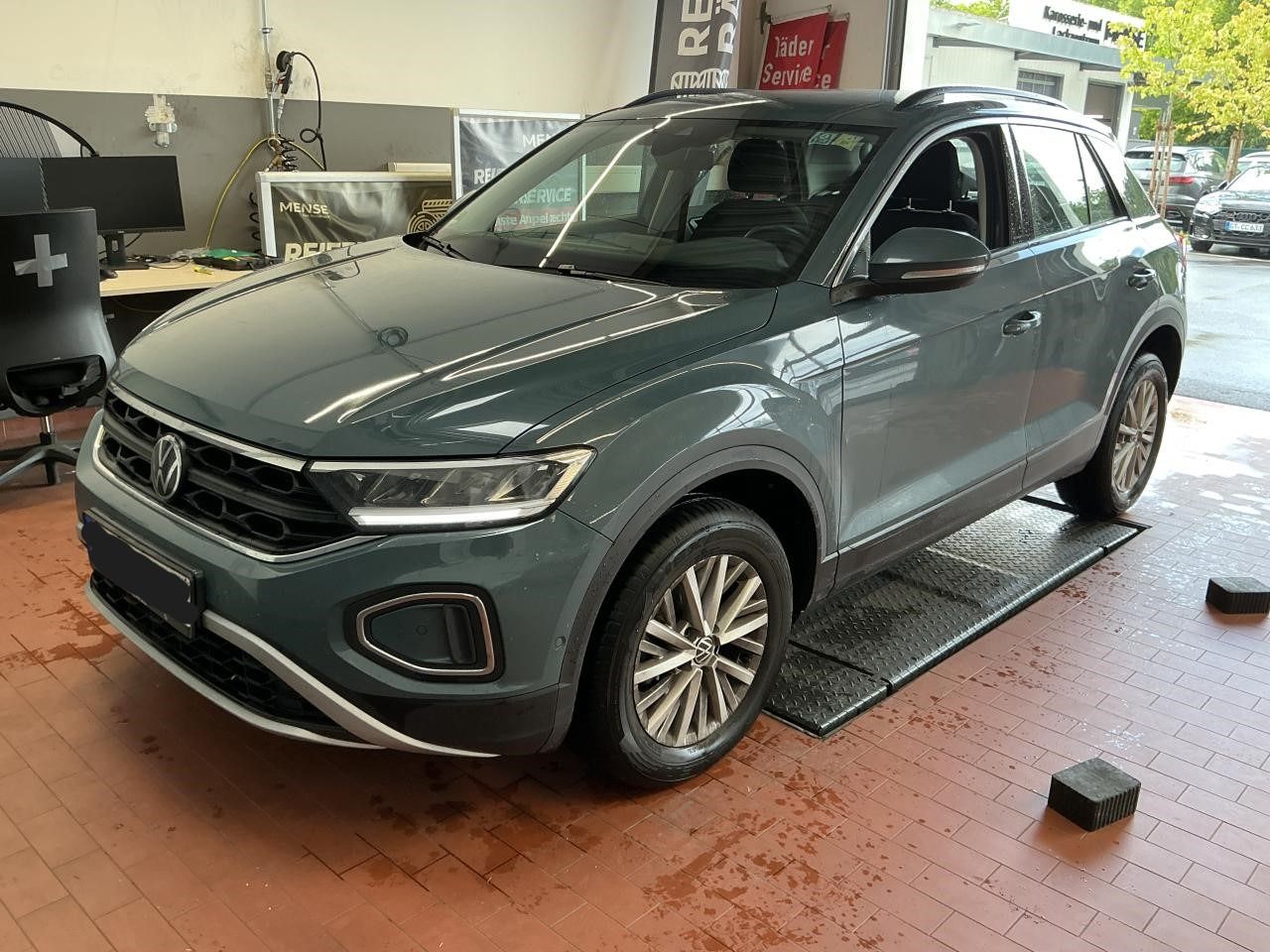 Fahrzeugabbildung Volkswagen T-Roc 2.0 TDI Life CarPlay|LED|Navi|VirtualCP|LM