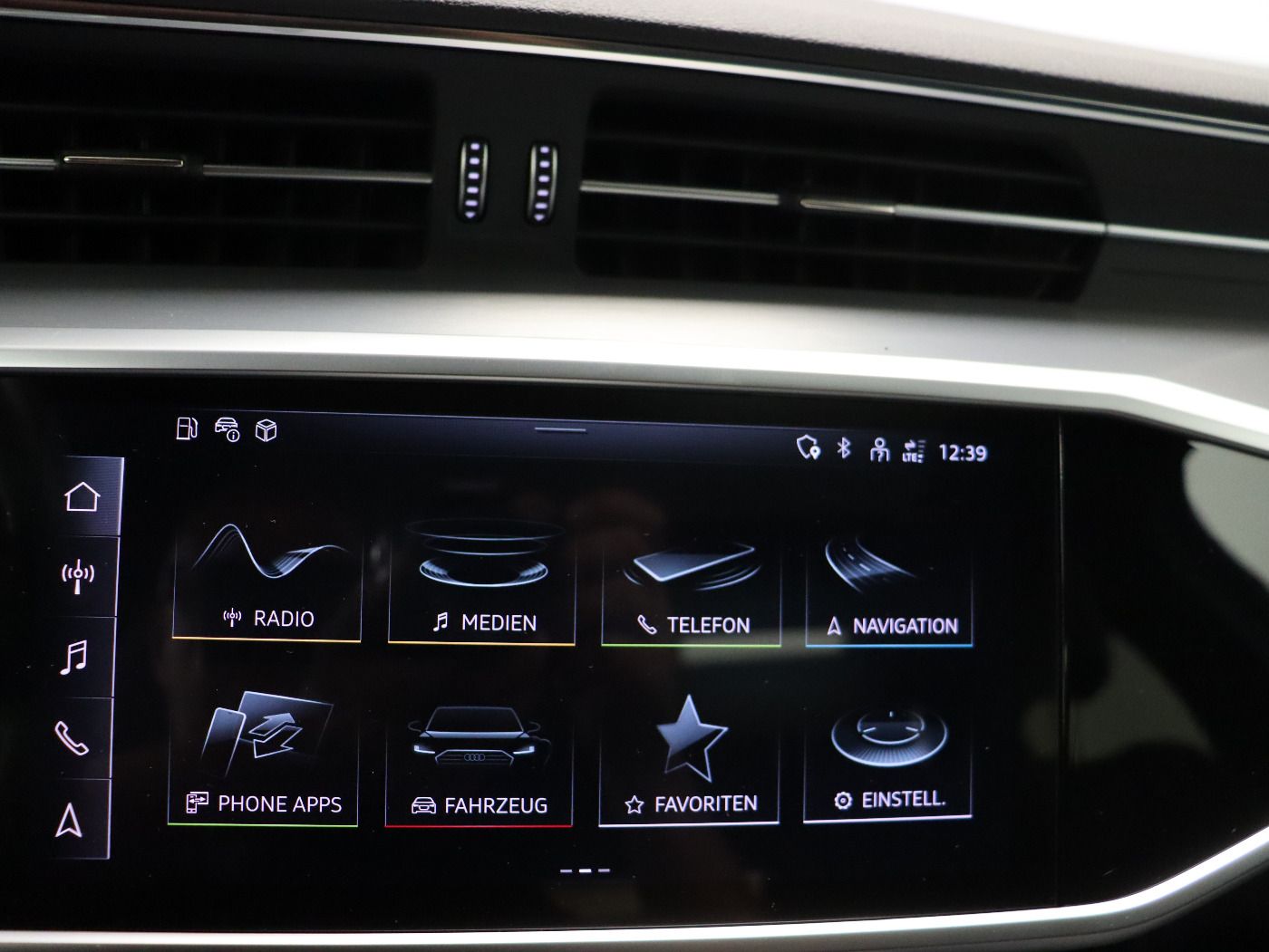 Fahrzeugabbildung Audi A6 Avant 50 TFSI e quaatro S tronic S line CarPl
