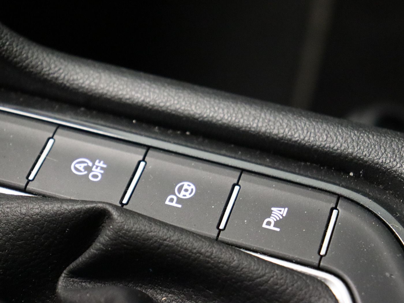 Fahrzeugabbildung Volkswagen Tiguan 1.5 TSI DSG MOVE CarPlay|4xSHZG|ACC|LED