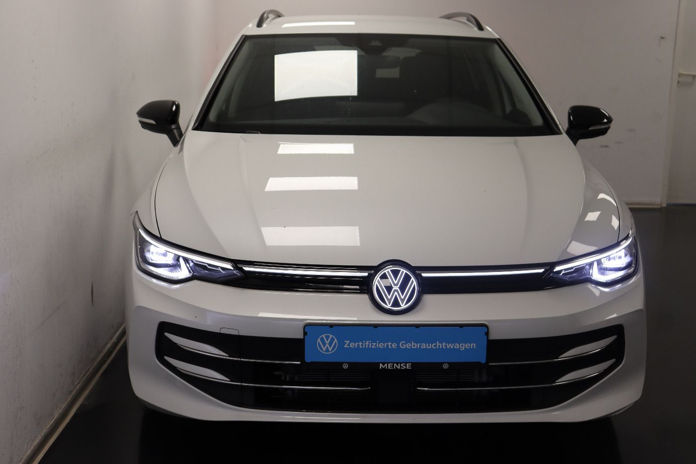 Fahrzeugabbildung Volkswagen Golf VIII Variant 1.5 e TSI DSG GOAL CarPlay|AHK