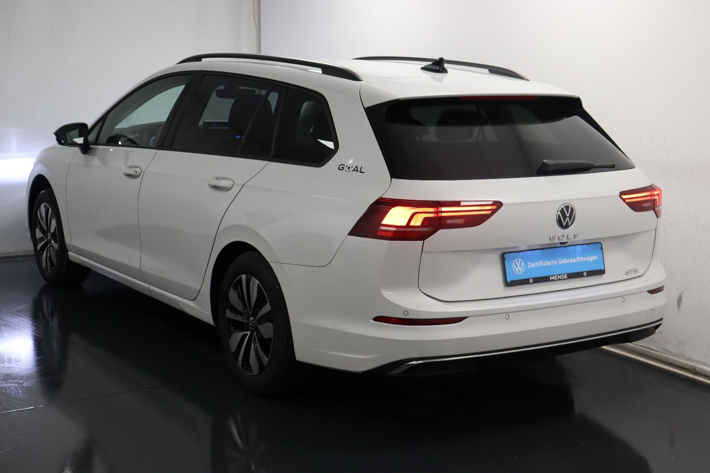 Fahrzeugabbildung Volkswagen Golf VIII Variant 1.5 e TSI DSG GOAL CarPlay|AHK